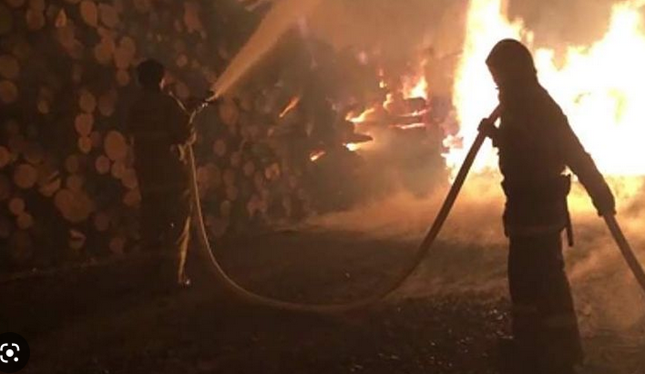 Пожар е избухнал в резервоар с гориво в руския Краснодарски край