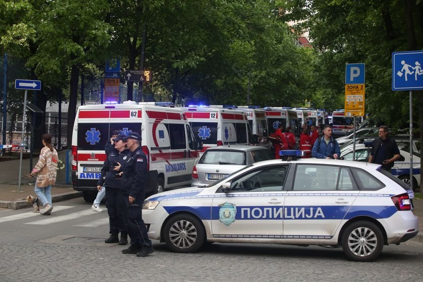 Настаняват в психиатрична клиника ученика, обвинен за стрелбата в училище в Белград