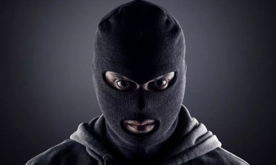 Русия вкарва криминални лица в окупираните части на Украйна за всяване на страх