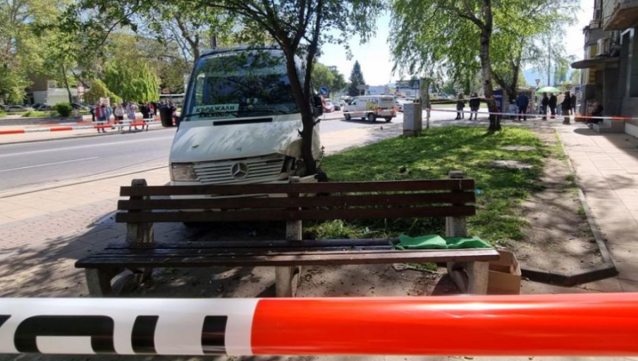 Шофьор на автобус загина при катастрофа на автогарата в Кърджали