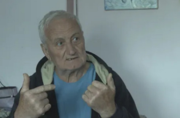 Рибарят, оцелял в ледени води: Зъбите си счупих, а дрехите ми бяха в пясък