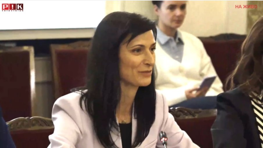 УДАРНИ РАЗГОВОРИ: Мария Габриел сяда на масата за преговори с ДПС, БСП и ИТН