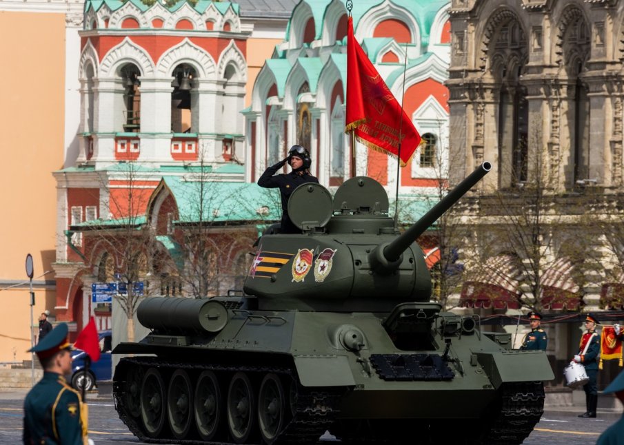 БРИТАНСКИ ЕКСПЕРТИ: Денят на победата в Москва показа слабостите на руската армия