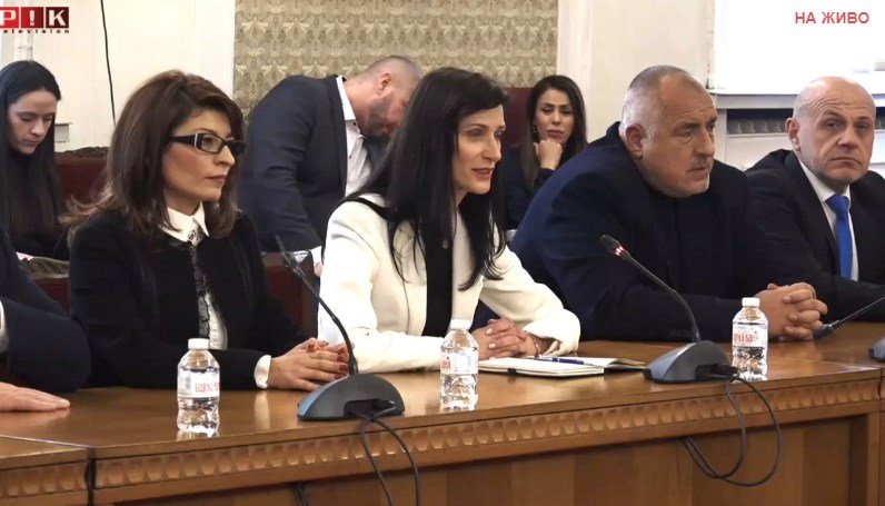 Георги Кадиев вкара интрига в ГЕРБ: Защо Гешев накисна Атанасова?