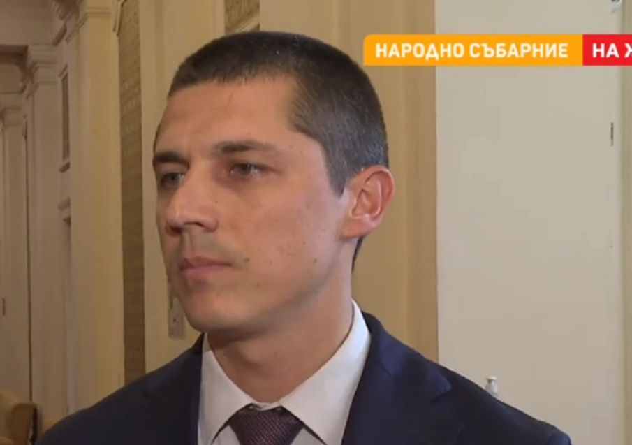 Баджо Миро: Габриел не познава много добре ситуацията в страната, зад нея ще прозира дългата ръка на Борисов