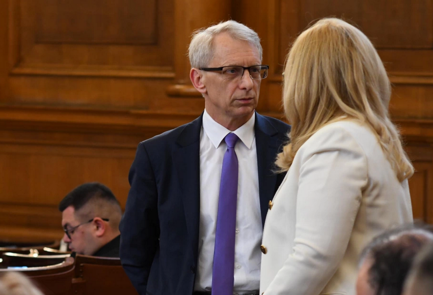 Проф. Денков: Няма шанс някой от нас да подкрепи кабинета на ГЕРБ-СДС! Слуховете за отцепници не ме притесняват