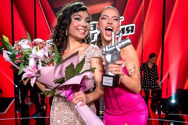 НАВРЪХ 24 МАЙ: Победителката в Гласът на България - абитуриентка