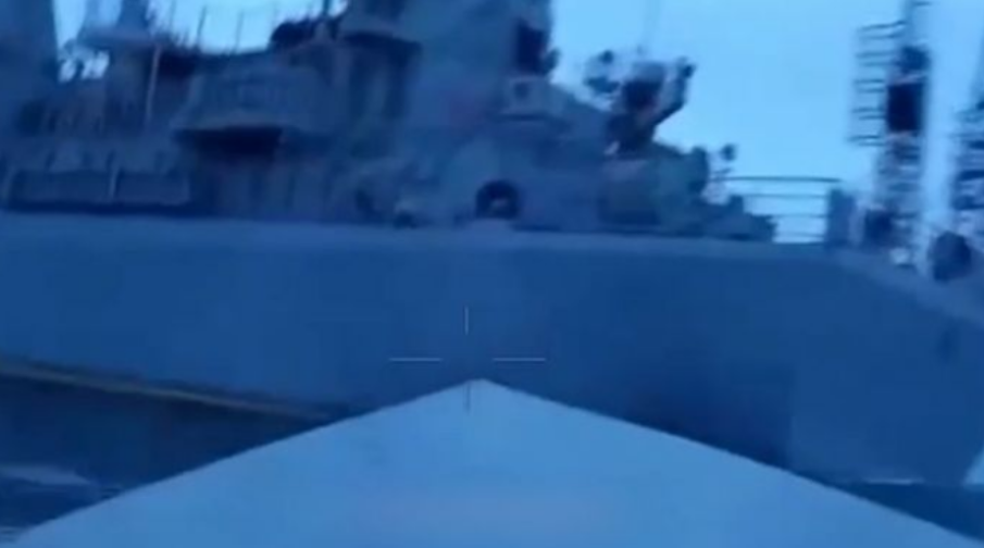ОФИЦИАЛНО: Дронът, поразил руския военен кораб „Иван Хурс“, е украински (ВИДЕО)