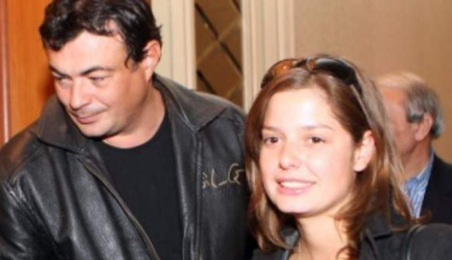 Имот на Ласкин за стотици хиляди пустее