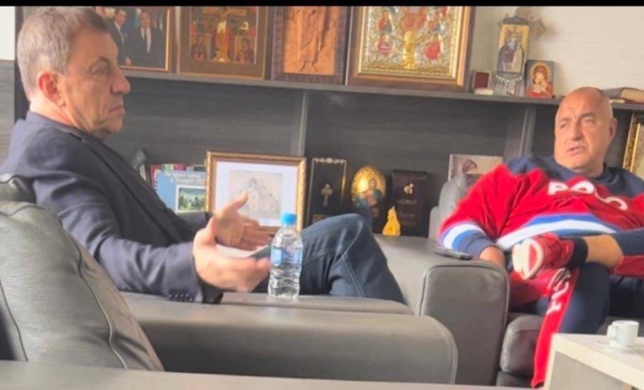 ГОРЕЩО В ПИК: БОЙКО И ТРАКТОРА. Истината за една снимка. Кой е този Трактор