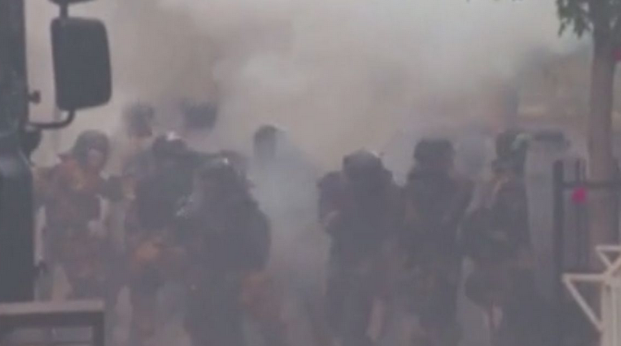 25 войници на НАТО са ранени в Косово, сръбската армия е в максимална бойна готовност