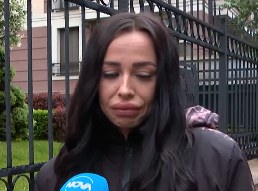 Майки обвиняват детегледачка, че обира домовете им