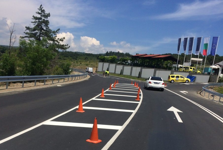ВНИМАНИЕ, ШОФЬОРИ: Полагат маркировка на магистрала Тракия край Пловдив