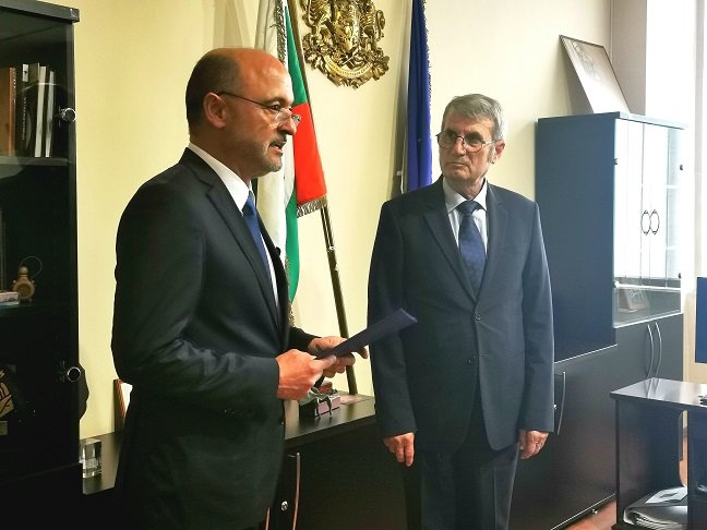 Новият министър на здравеопазването проф. Хинков: Ще продължа всички започнати проекти