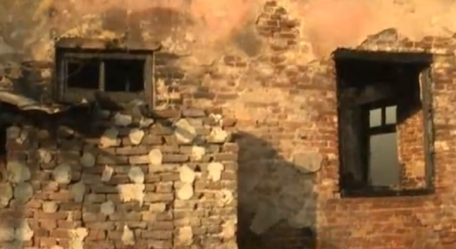 Къща изгоря в Бобошево и остави без покрив две семейства