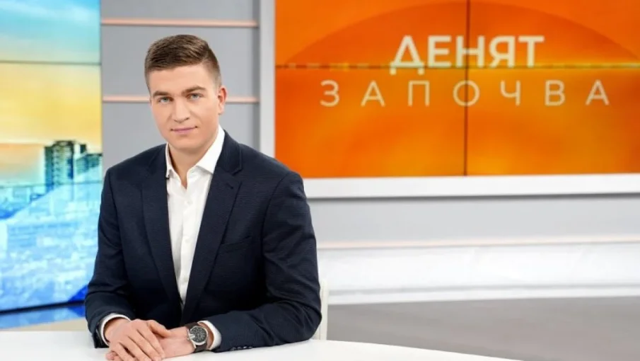 Известен телевизионен водещ предложи брак на гаджето след 10 години любов