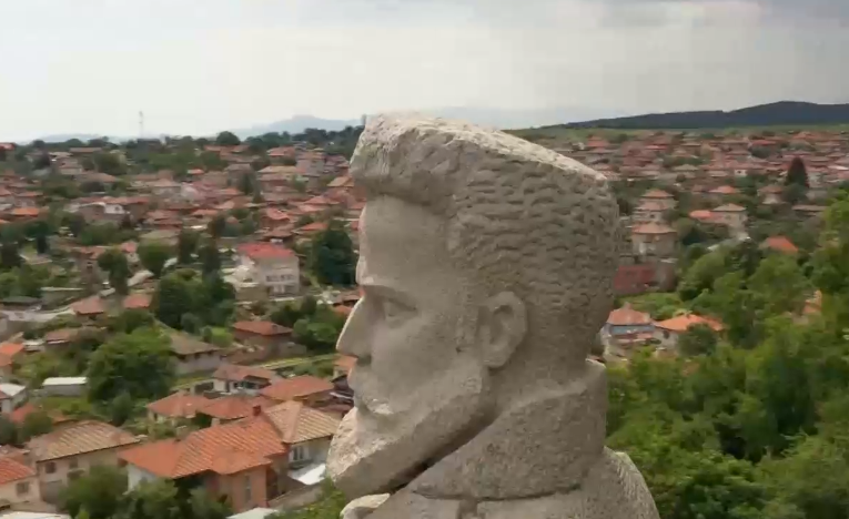 Гълъб Донев: Живеем в кресливо време, в което трудно различаваме истината от лъжите