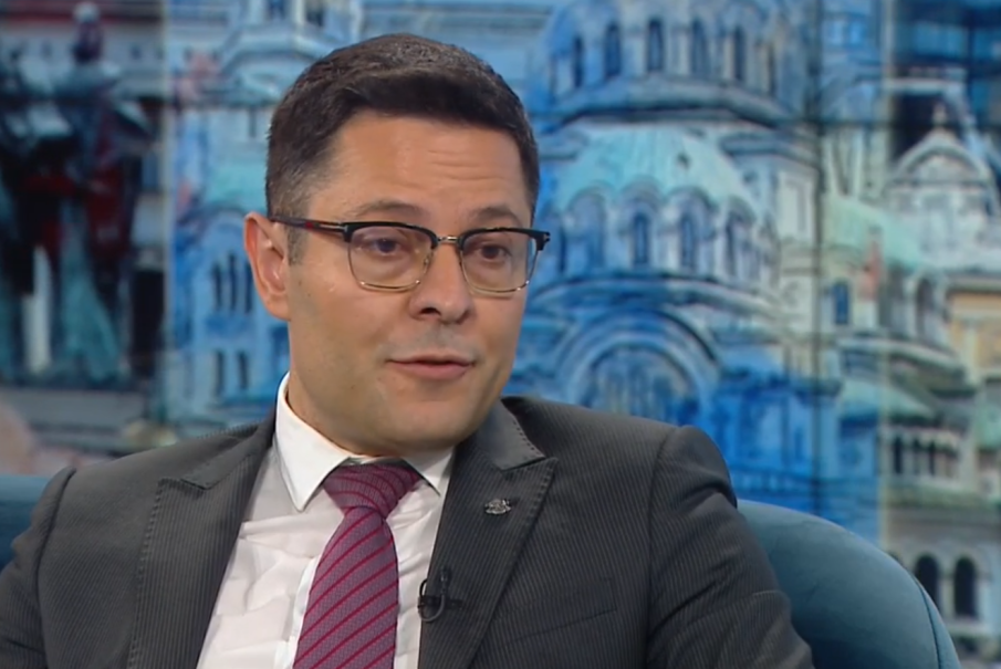 Александър Пулев: Обвиненията към служебния кабинет са кухи опорни точки