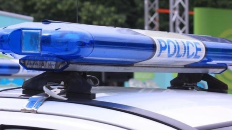 Хванаха две деца да обикалят на мотор улиците на Ветово