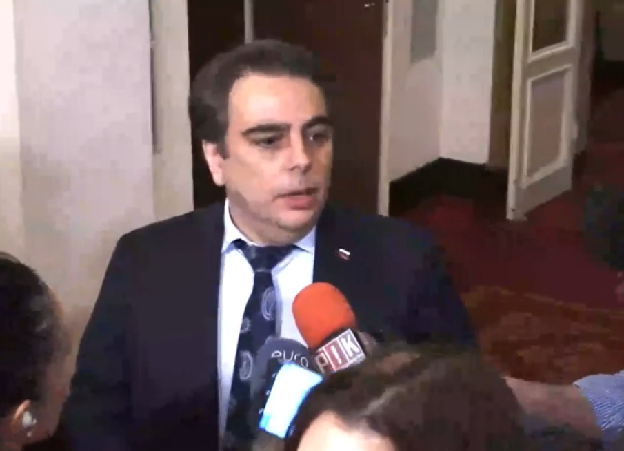 Асен Василев обяви пред ПИК TV защо върна Румен Спецов в НАП (ВИДЕО)