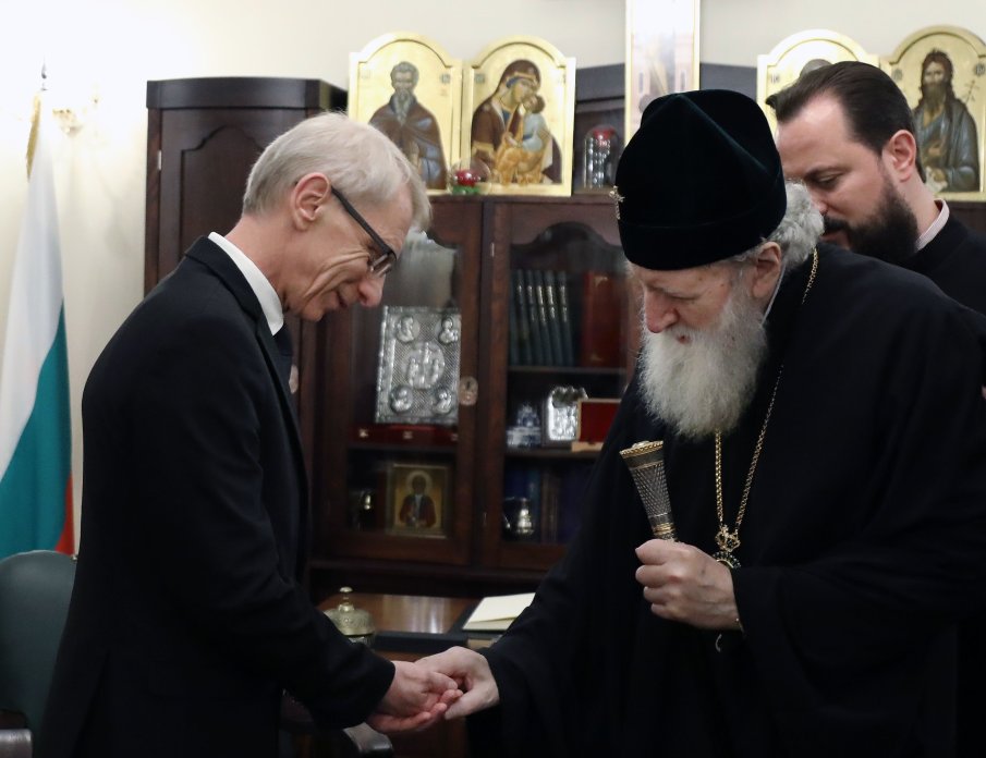 Патриарх Неофит благослови новия премиер