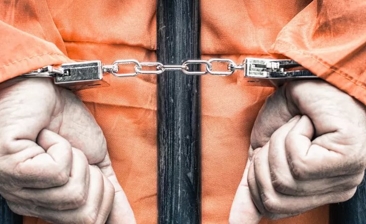 Наркотици и телефони в кутии за сок са открити в Софийския затвор