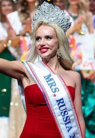 Грандиозен скандал с новата Мисис Русия, обявиха я за грозотия (СНИМКИ)