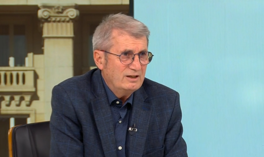 Проф. Хинков: Очаквам доклада за апартамента в Лозенец. Започвам проверки във всички държавни болници