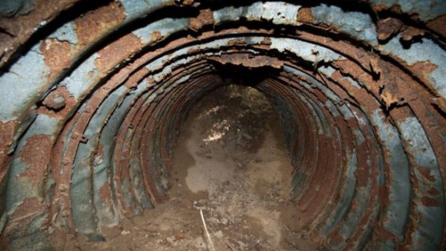 При строителни работи в Берлин: Откриха тунел за бягство през Студената война