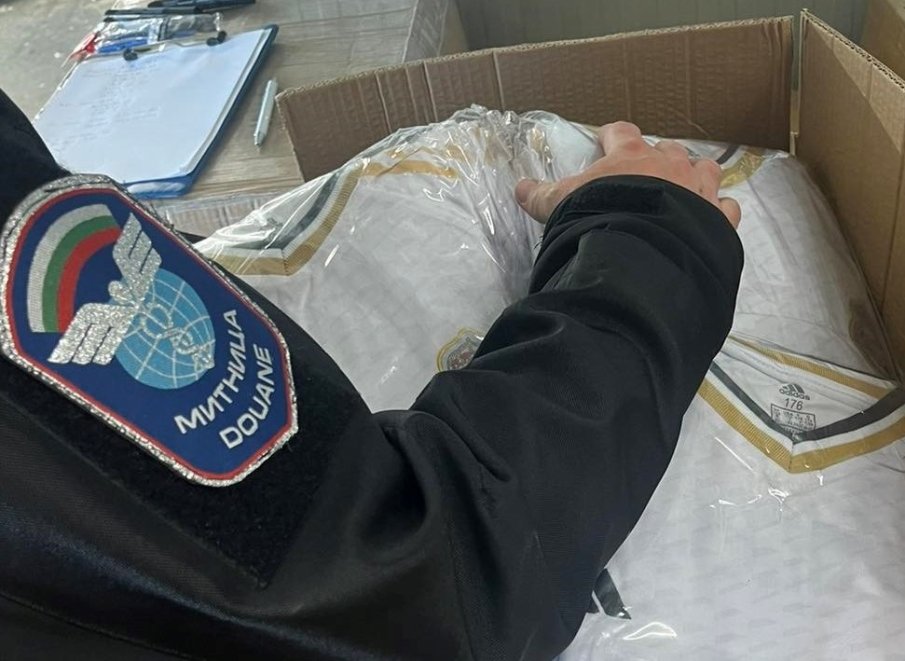 Над 150 000 „маркови“ стоки задържаха митничарите на Капитан Андреево