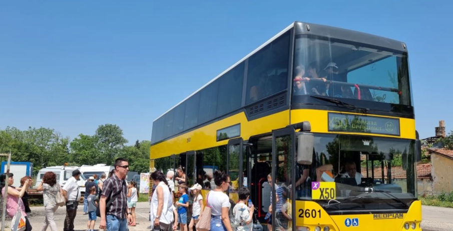 Двуетажни автобуси тръгват по направленията до парк Врана и Банкя