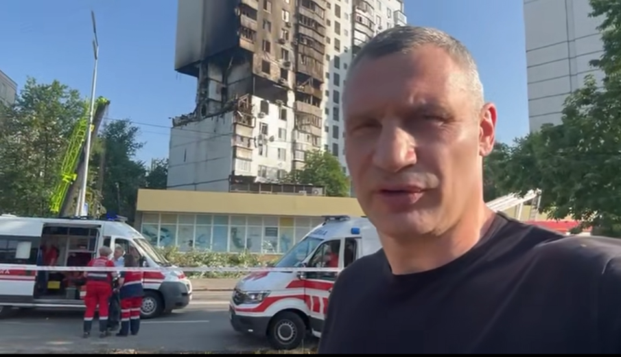 Експлозията в Киев: Трима загинаха, а 20 са извадени живи от отломките на жилищен блок (ВИДЕО)