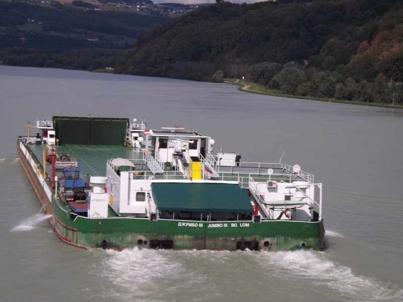 Шлепът с азот потъна в Дунав, има опасност от екокатастрофа