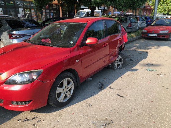 Хлапак с БМВ причинил тежкото меле с шест коли в Пловдив