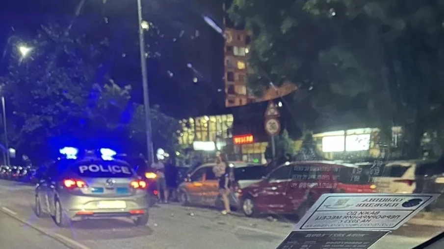 Шест смачкани коли след нощна катастрофа в Пловдив