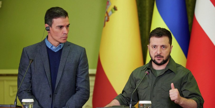 ИЗНЕНАДВАЩА ВИЗИТА: Испанският премиер пристигна в Киев