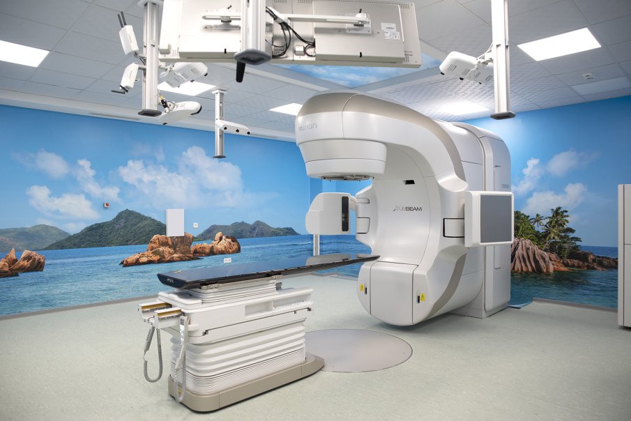 Апаратура на „бъдещето“ влезе в новия Център на болница „Софиямед“