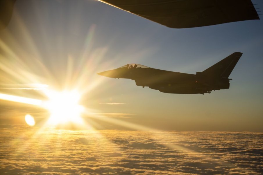 Русия прихвана британски самолети над Черно море