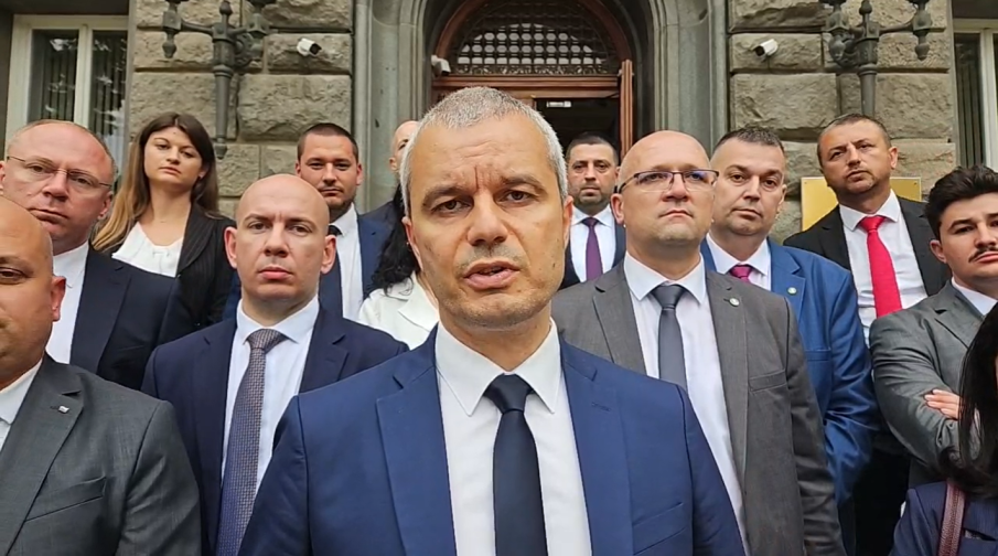 ПИК TV: Възраждане изключи трима депутати от парламентарната си група (ВИДЕО)