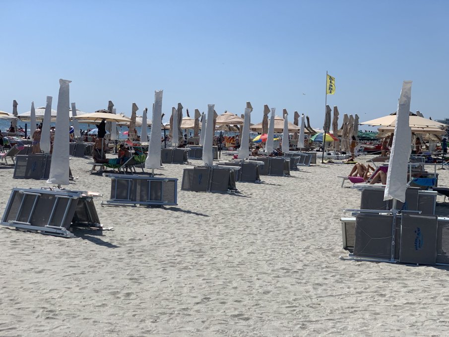 Не купувайте храна от амбулантни търговци на плажа