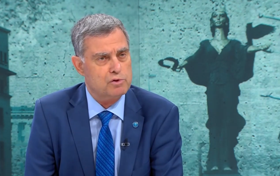 Ген. Съби Събев: Радев е стратегически неадекватен