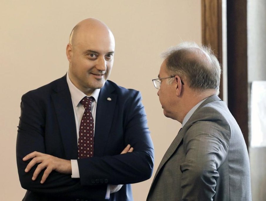 Правната комисия прие промени по механизма за разследване на главния прокурор