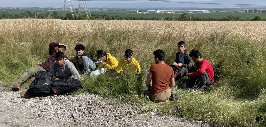 Изправят пред съда румънец за трафик на мигранти през България