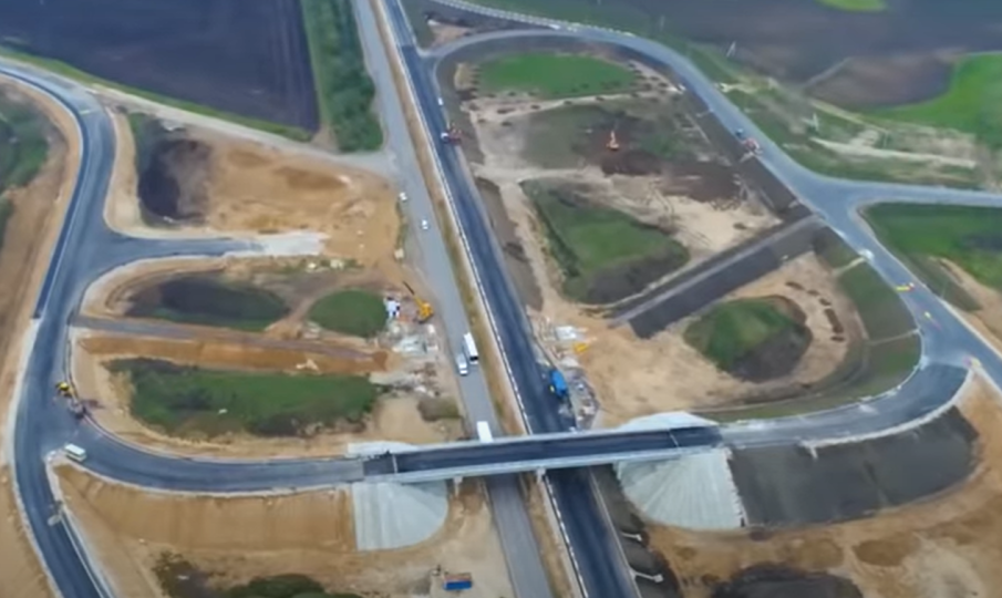 Нов инцидент в Крим: Експлозия в склад за боеприпаси затвори главна магистрала