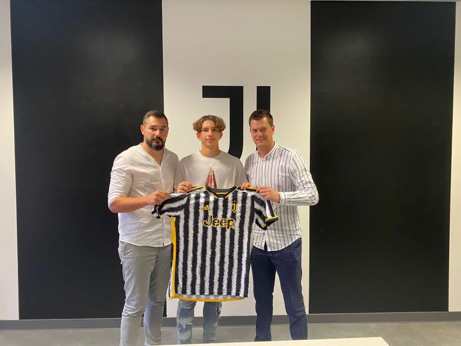 Ювентус представи Марсел Бибишков