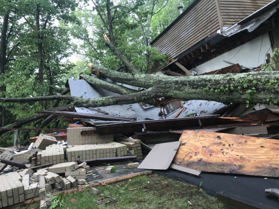 Мощна буря удари Северозападна България