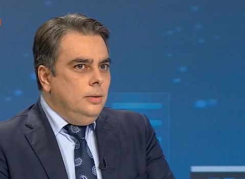 МЕГА ЦИНИЗЪМ! Асен Василев се изгаври с Левски и Ботев - снимали се с костюм, а не с носия, затова били европейци