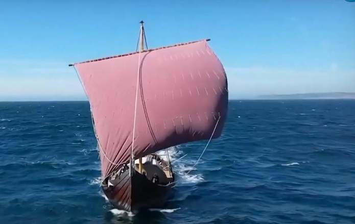 Викингски кораб акостира в Русе