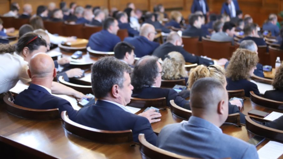 НС прие на първо четене поправка в Кодекса за застраховането