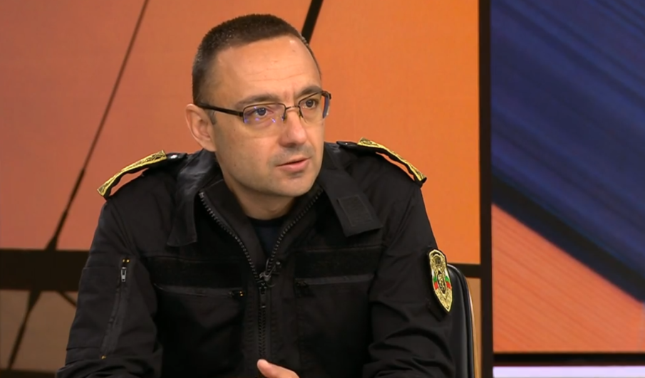 Шефът на огнеборците: Имахме 135 пожара за денонощие, но ситуацията е под контрол